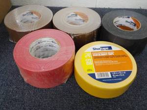 lot 107 image: 5 Rolls Shurtape Industrial Cloth T...