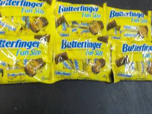 lot 164 image: 6 - 10.2 oz Bags Butterfinger Fun S...