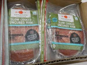 lot 206 image: Case of 12 - 7 oz Pkgs Frozen Uncur...