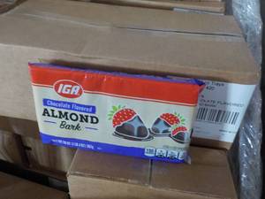 lot 266 image: 12 - 20 oz Trays IGA Chocolate Almo...