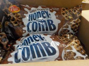 lot 276 image: 6 - 32.5 oz Bags Post Chocolate Hon...