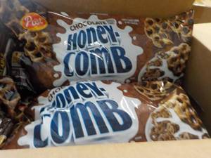 lot 278 image: 6 - 32.5 oz Bags Post Chocolate Hon...