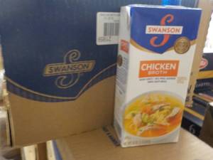 lot 285 image: 12 - 32 oz Swanson Chicken Broth b...