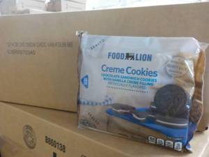lot 291 image: 12 - 14 oz Bags Food Lion Crme Co...