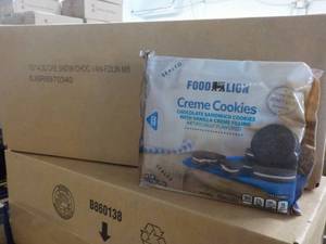 lot 294 image: 12 - 14 oz Bags Food Lion Crme Co...