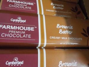 lot 304 image: 24 Bars Cumberland Farmhouse Browni...