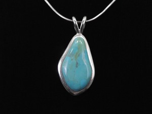 .925 Sterling Silver Polished Turquoise Pendant Necklace