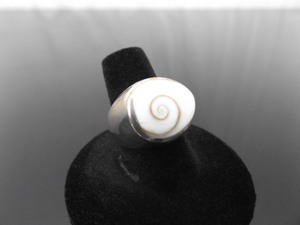 .925 Sterling Silver Never Ending Circle Shell Ring Size 7.5