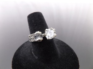 .925 Sterling Silver Zirconia Ring Size 7