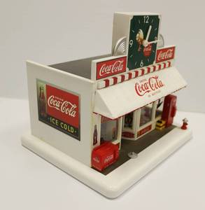 lot 10 image: The Coca Cola Soda Fountain Clock