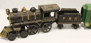 lot 16 image: Die cast Steel Vintage Old Train