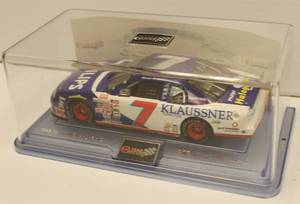 lot 18 image: 124 Diecast Replica Of 1999  Chevrolet Monte Carlo