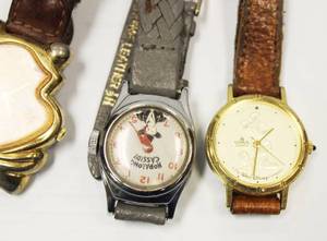 lot 67 image: Boys And Girls Vintage Watches Lot Of  5 Watches