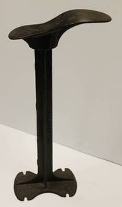 lot 70 image: Cast Iron Vintage Cobbler Shoe Anvil Repair stand 25 Inch Long