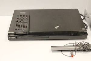 lot 74 image: Sony Play Console And WII Play & Console Lot
