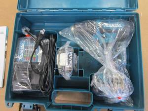 Makita FD09R1 12V max CXT� Lithium-Ion Cordless 38 Driver-Drill Kit (2.0Ah) (NEW)