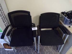 lot 421 image: 4 Office Chairs