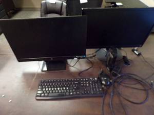 lot 77 image: Computer Monitors and Accessories