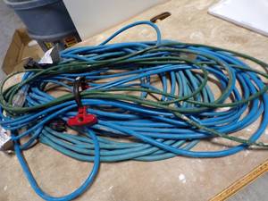 lot 28 image: Assortment of Extension Cords