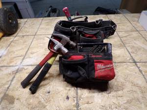 lot 15 image: Milwaukee Contractor Tool Belt with Tools