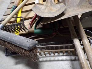 lot 57 image: Landscape and Garden Tools