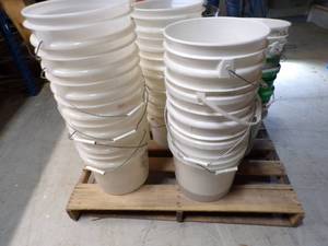 lot 49 image: Pallet of Buckets
