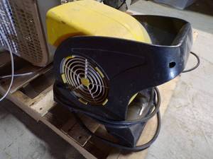 lot 59 image: Large Rafter Fan, (2) Box Fans (1) Floor Fan