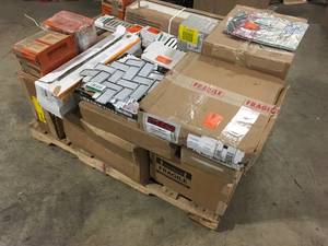 Pallet of Mixed  Flooring Tiles Various Models and Conditions  Customer Returns See Pictures