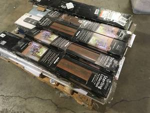 Pallet of Mixed Wooden Flooring Customer Returns See Pictures