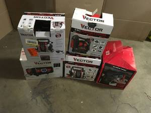 Lot of Assorted Portable Power Starters  Customer Returns See Pictures