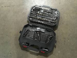 Mechanics Tool Set (194-Piece) by HuskyCustomer Returns See Pictures