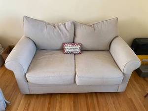 lot 3 image: Gray Loveseat with Throw Pillow