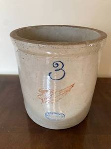 lot 9 image: Red Wing Vintage Crock 3