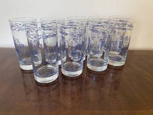 lot 20 image: Vintage Blue Floral Libbey Glasses - Set of 9