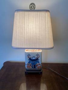 lot 28 image: East Asian Vintage Lamp with White Shade