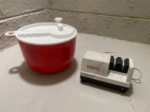 lot 48 image: Chefs Choice Diamond Knife Sharpener and Salad Spinner