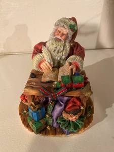 lot 62 image: Department 56 Santa Figurine