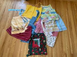 lot 83 image: Vintage Aprons, Apron Skirt, and More