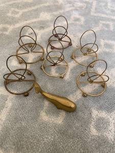lot 107 image: Lampshade Clip Tops, Brass Whale