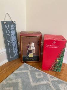 lot 108 image: Santa Figurines, Noel Sign