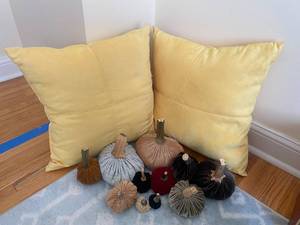 lot 109 image: Yellow Throw Pillows, Cloth Pumpkins