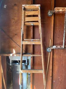 lot 146 image: Folding Ladder with Utility Shelf