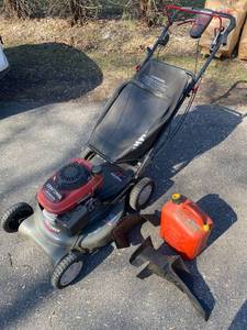 lot 155 image: Honda Craftsman Lawn Mower