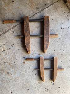 lot 165 image: Set of 2 Vintage Wood Clamps