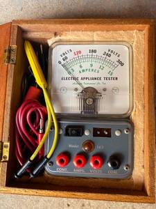 lot 170 image: Vintage Electrical Appliance Tester