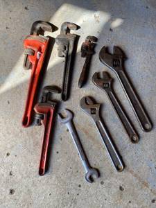 lot 171 image: Dowidat, Ridgid, and Craftsman Wrenches