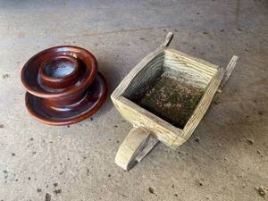 lot 182 image: Mini Wheelbarrow, Decor