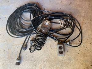 lot 185 image: Garage Light, Hanging Outlet, Extension Cord