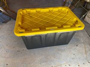 lot 214 image: Muscle Rack Storage Tote