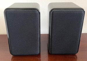 Pair of Episode Speakers with Manual